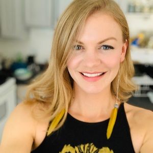 Meet your Posher, Avery